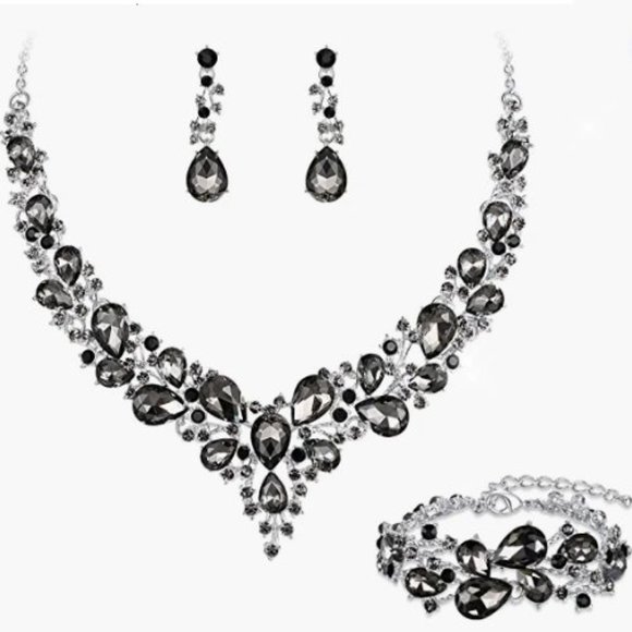 Sparkling  Bling Things Jewelry - NEW Sparkling Bling Swarovski Crystal Rhinestone Wedding Necklace Set + …